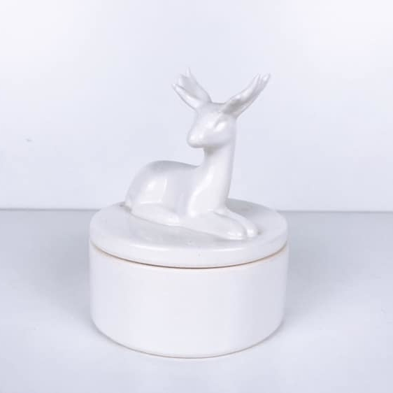 Шкатулка з оленем біла кераміка