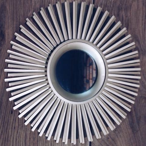 Дзеркало декоративне настінне з променями 2 метал шампань