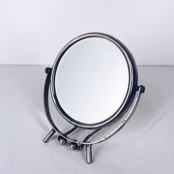 Дзеркало кругле настільне на підставці