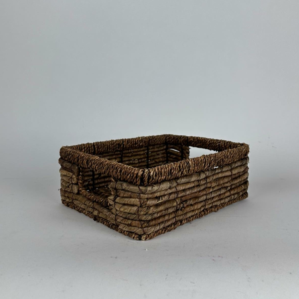 Кошик прямокутний з ручками очерет BA-035