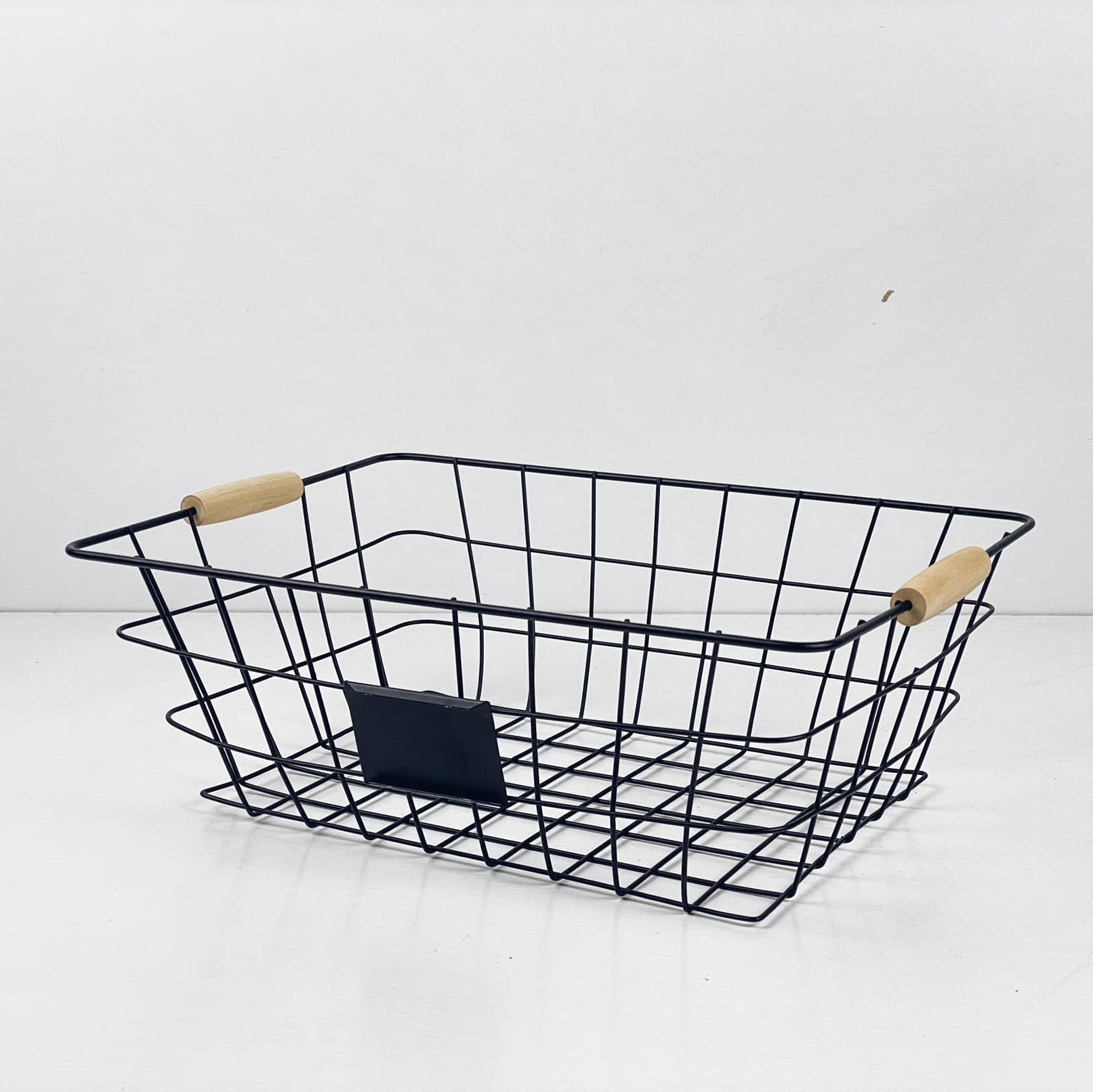 Кошик прямокутний чорний метал/дерево BA-113