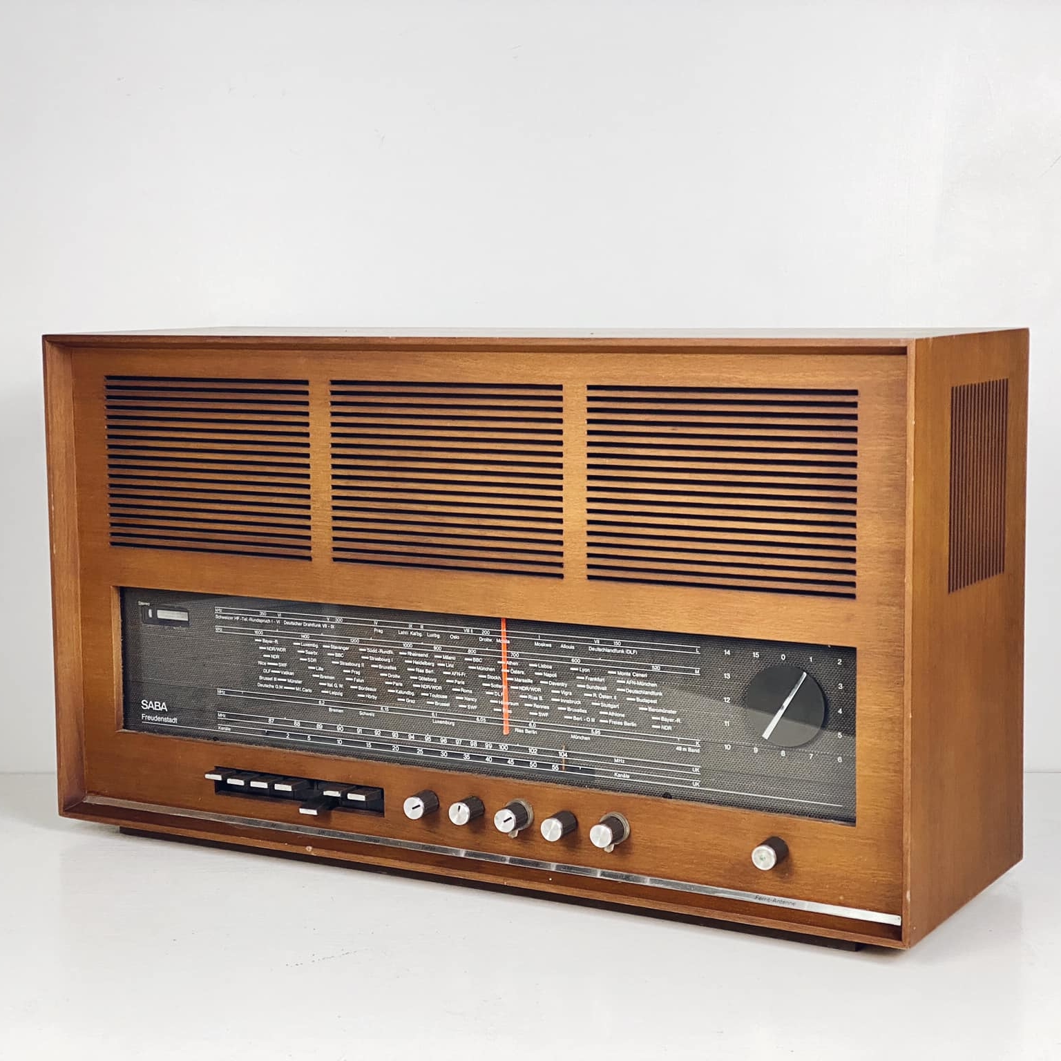 Радіоприймач вінтаж Saba FM-049