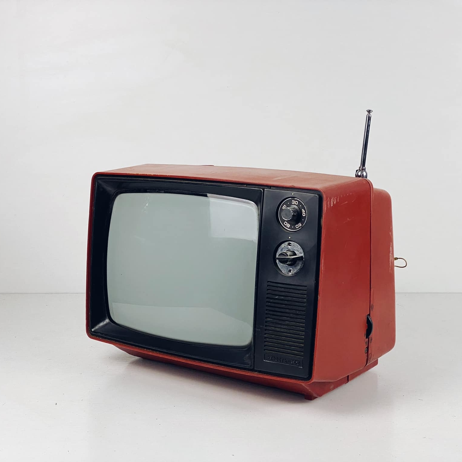 Телевізор малий вінтаж TV-044