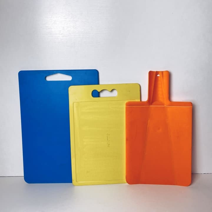 Дошка кухонна пластик кольоровий KH-147