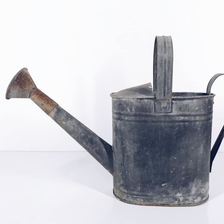 Лійка стара метал темний