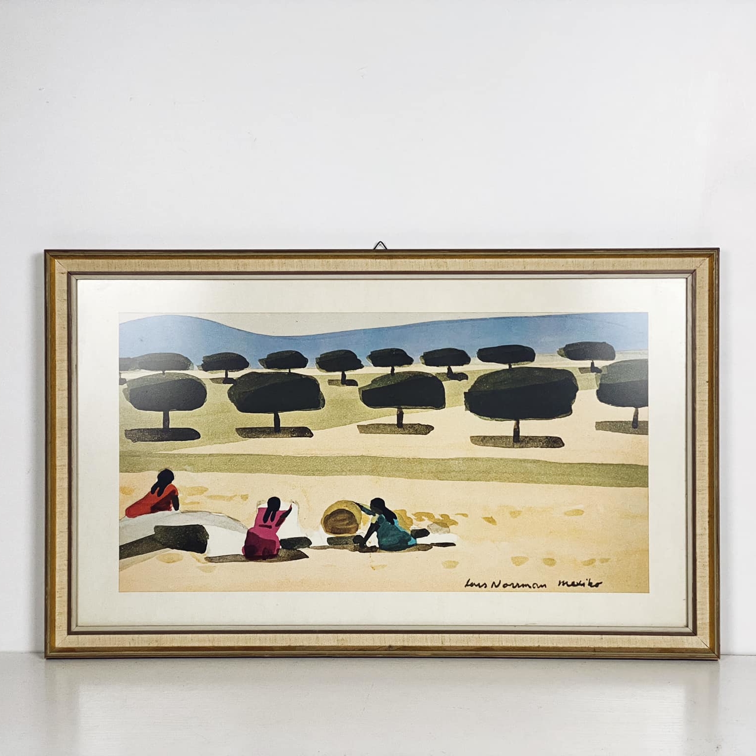 Принт Три дівчини на фоні пейзажу в рамі AR-495