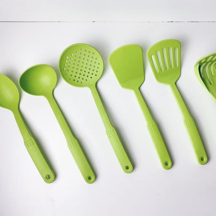 Кухонні прибори пластик салатовий KH-149