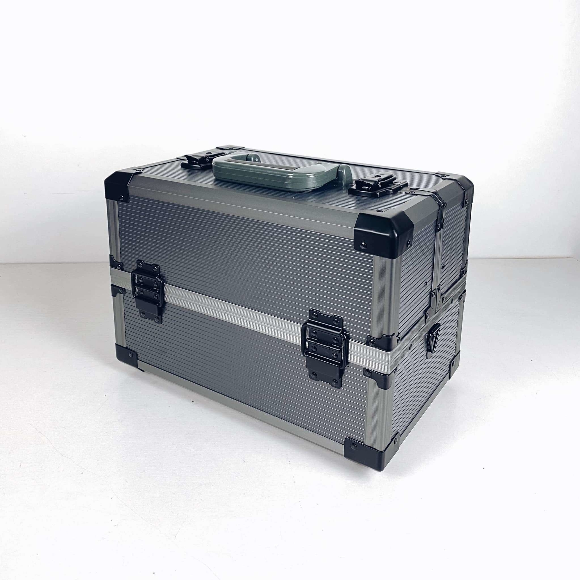 Чемодан для інструментів ML-035