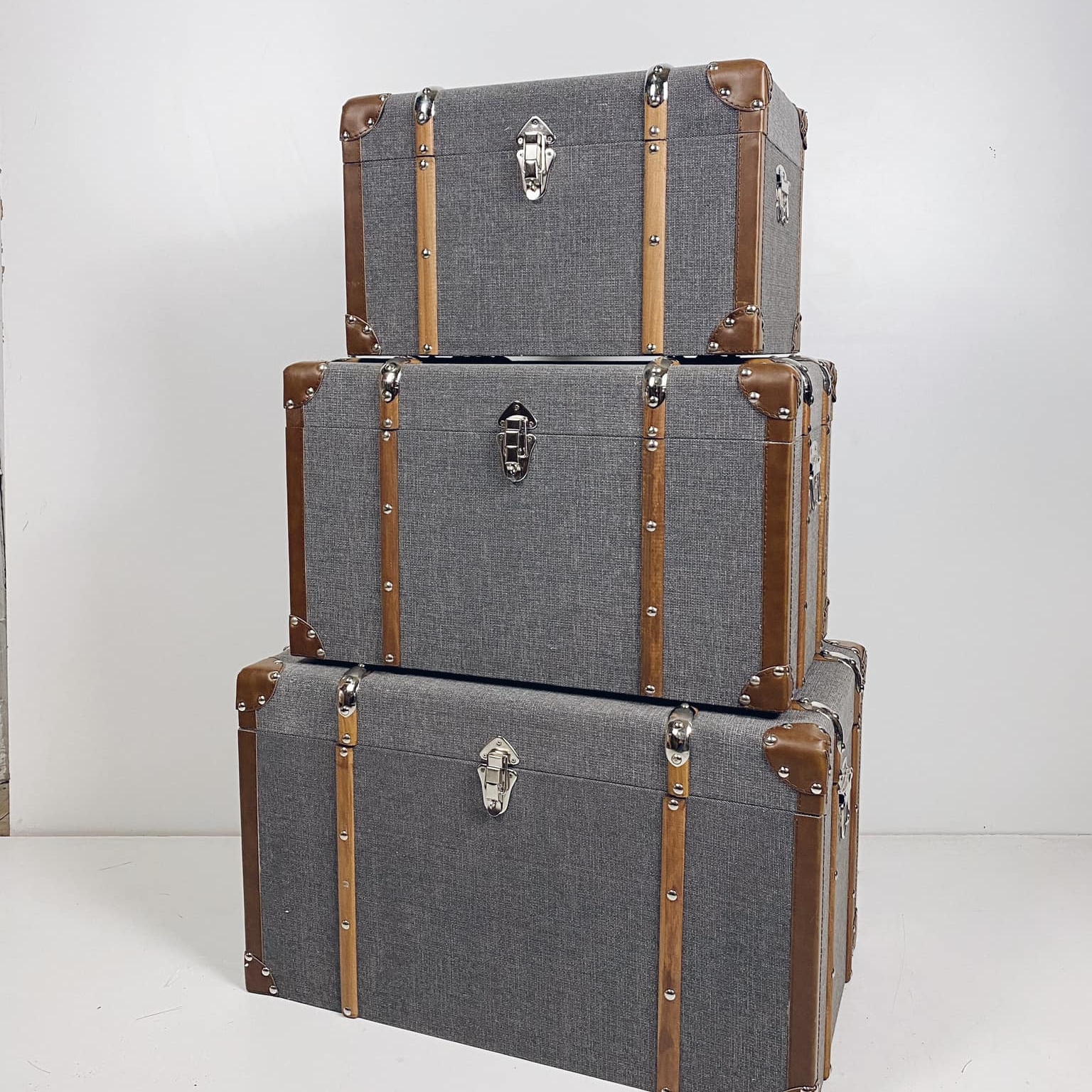 Набір валіз у ретро-стилі сірий/коричневий VL-090