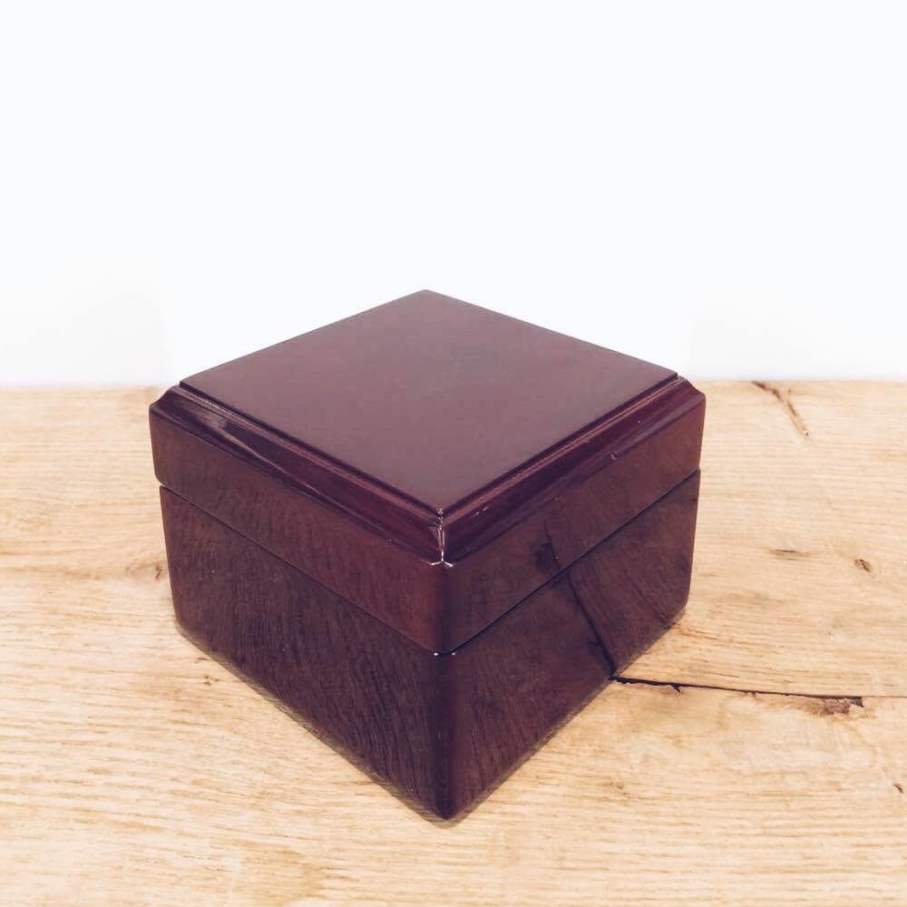 Скринька для прикрас бордо лак BX-014