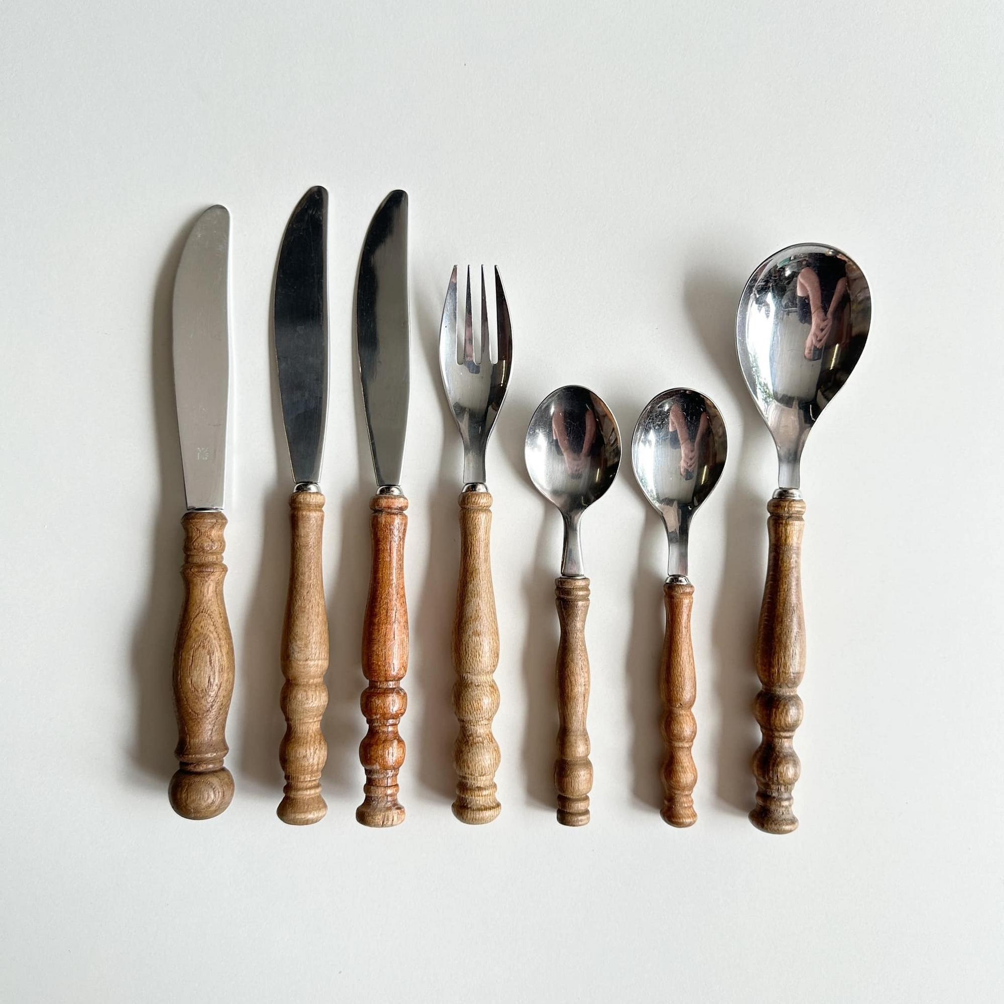 Столові прибори з дерев'яною ручкою KL-003