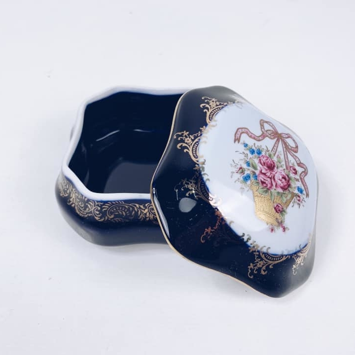 Шкатулка фігурна синя з трояндами порцеляна вінтаж BX-044