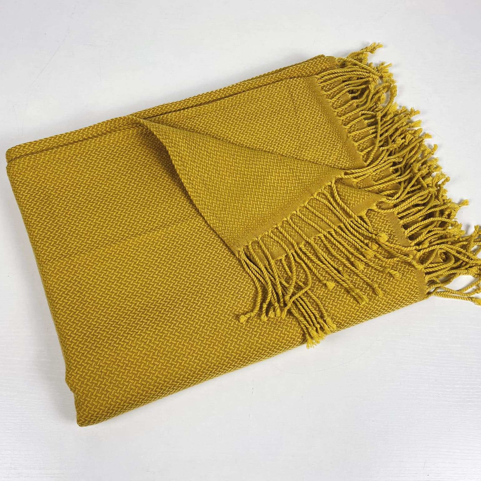 Плед тонкий з дрібною фактурою жовтий WR-089