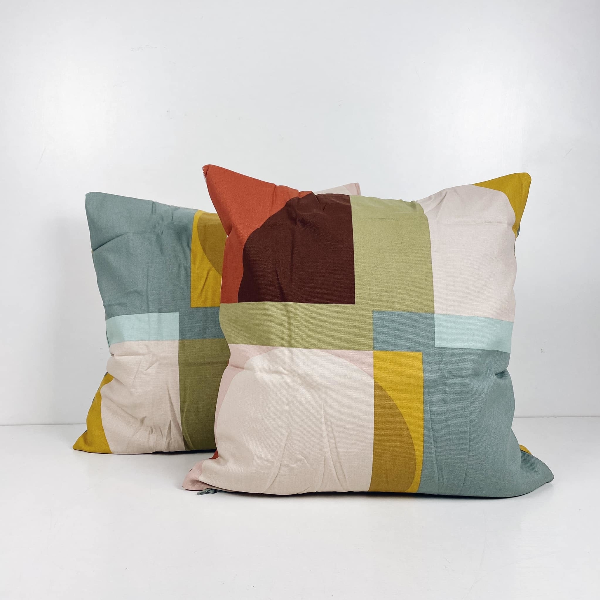 Подушка декоративна кольорові блоки PW-354