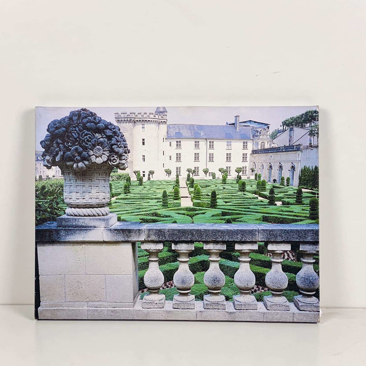 Фото регулярного саду AR-576