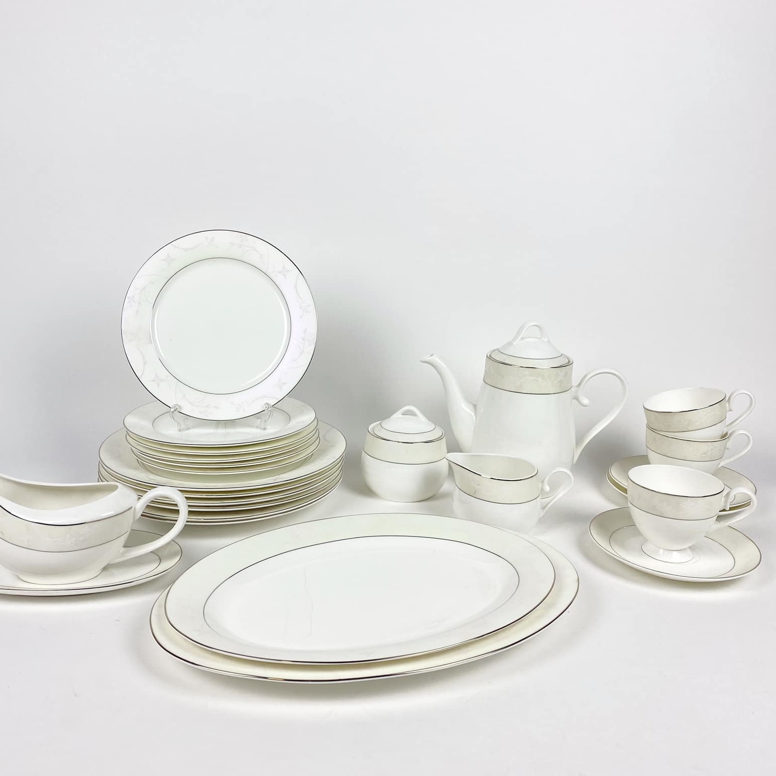 Чайно-обідній сервіз порцеляна білий/золото PP-078