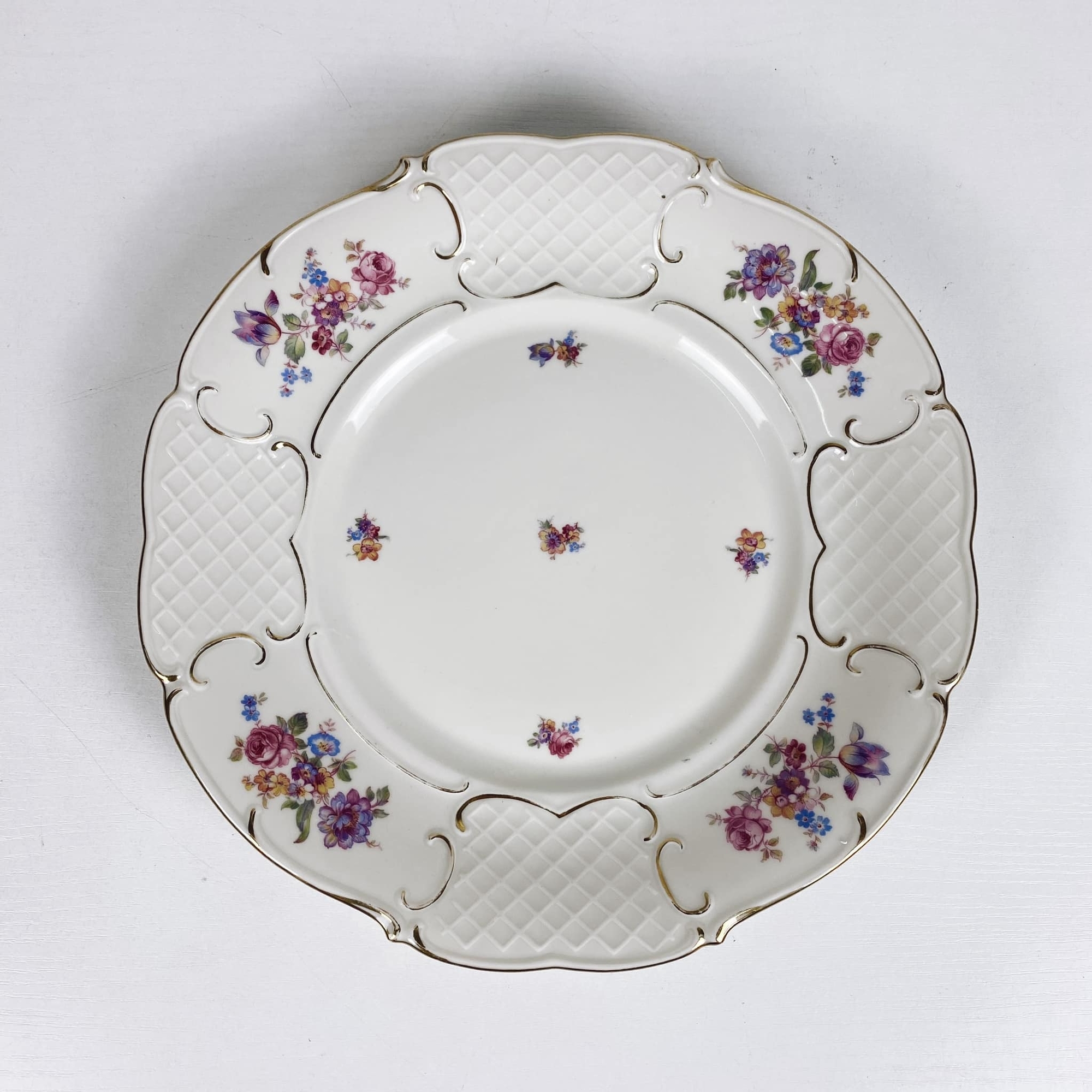 Тарілка-блюдо Квіти порцеляна рельєф золото вінтаж PP-034