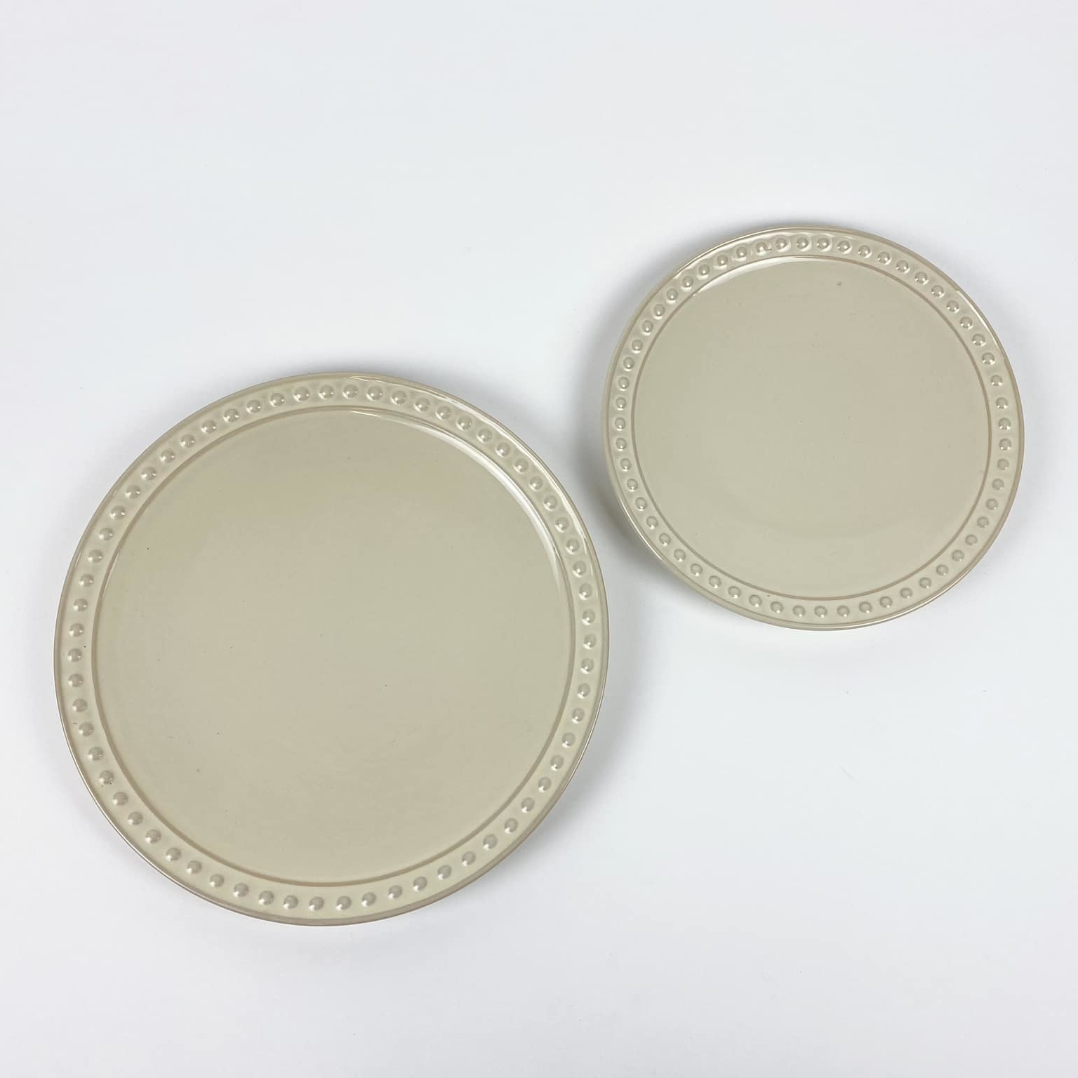 Тарілка обідня беж кераміка PP-036