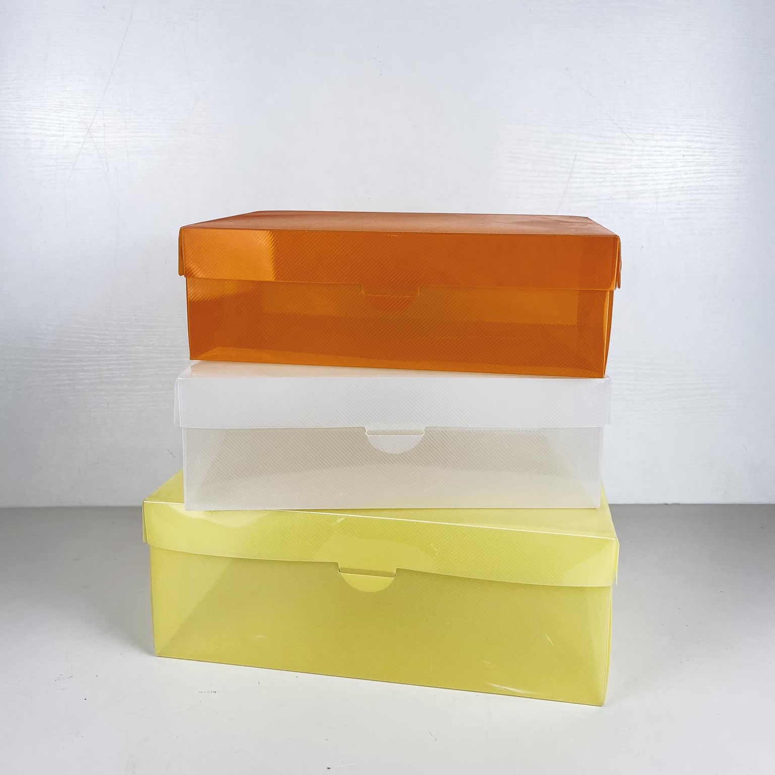 Коробка прозорий пластик кольоровий