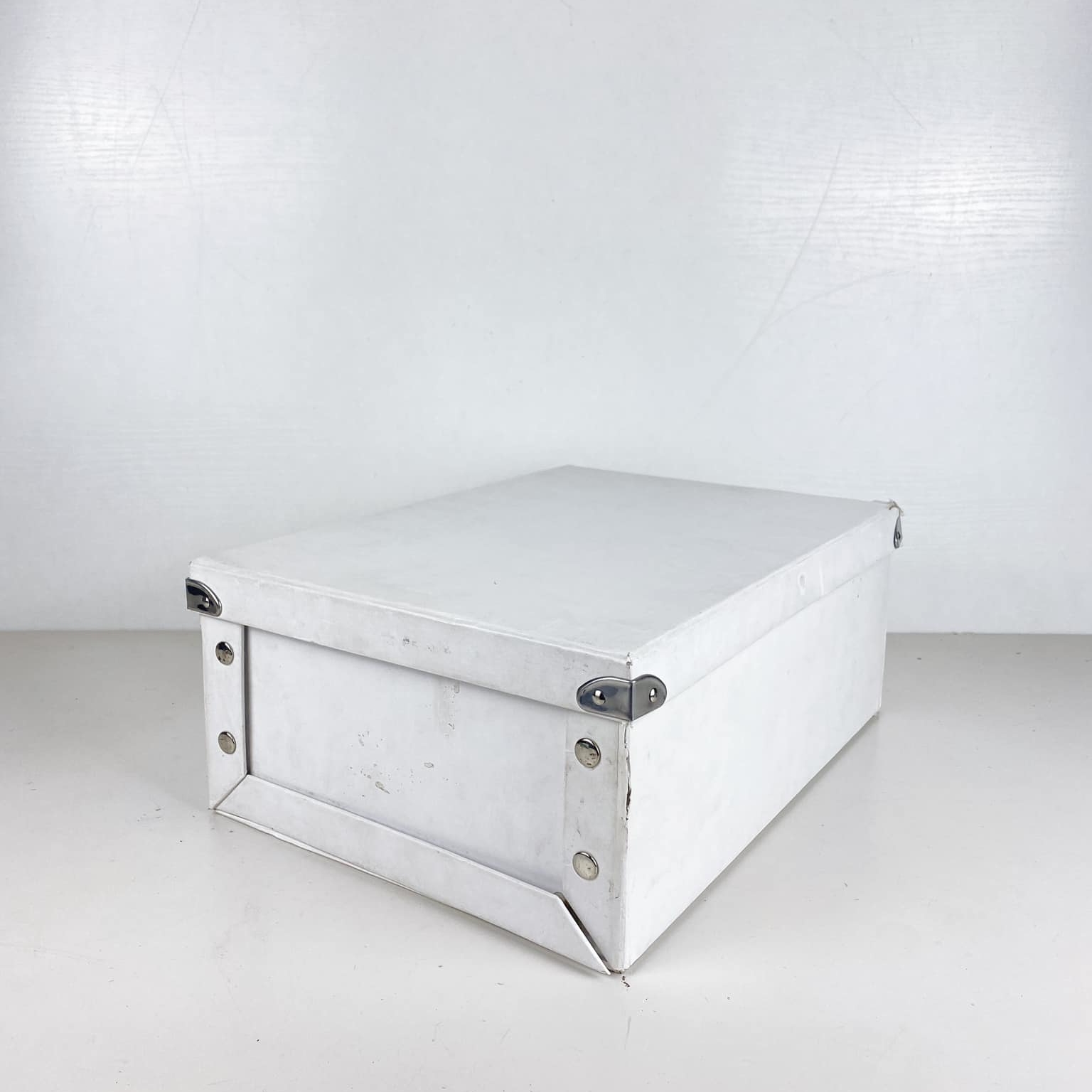 Коробка офісна біла картон