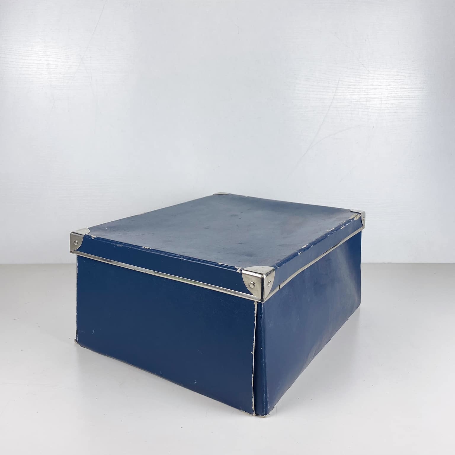 Коробка офісна синя картон/метал