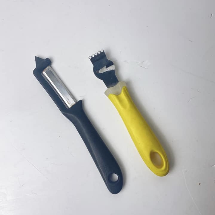 Кухонні прибори для овочів/фруктів нерж сталь/пластик KH-179