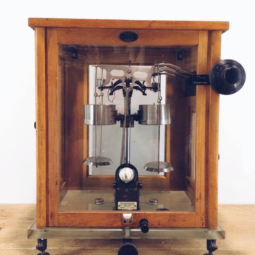 Ваги аналітичні вінтаж LA-013