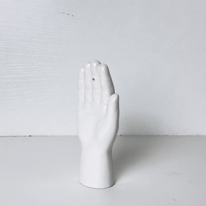 Спецівник Рука біла кераміка KD-025