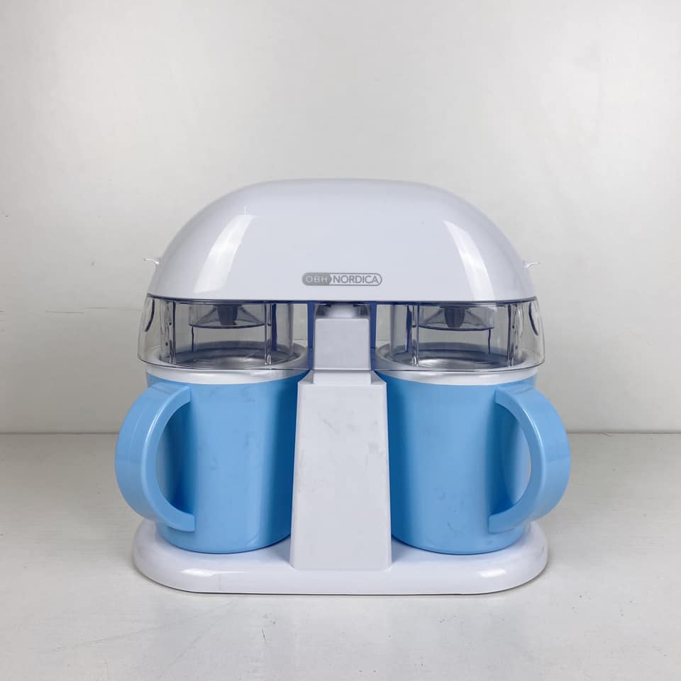 Морожениця на два відділення блакитний/білий пластик KT-027