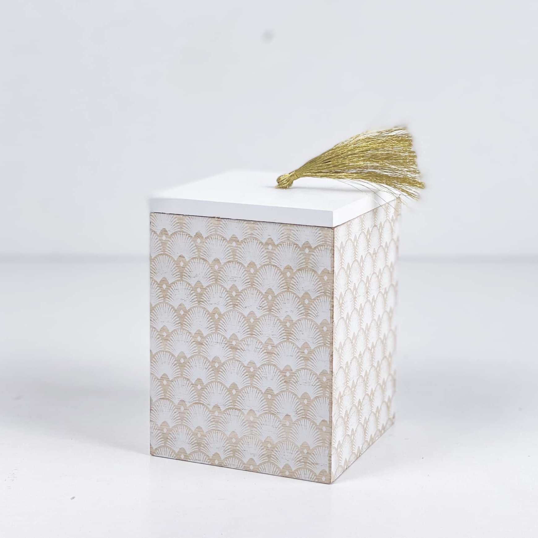 Шкатулка дерево білий візерунок BX-046