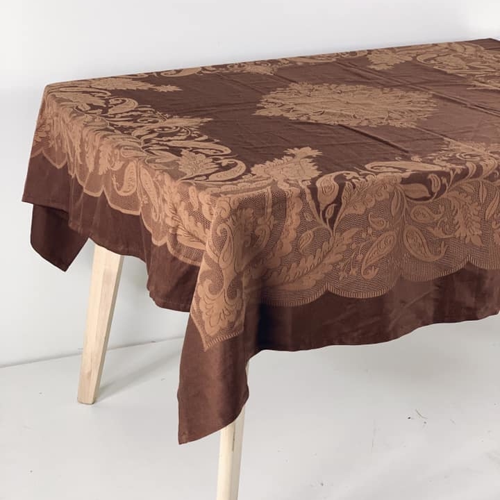 Скатертина жакард коричневий TT-012