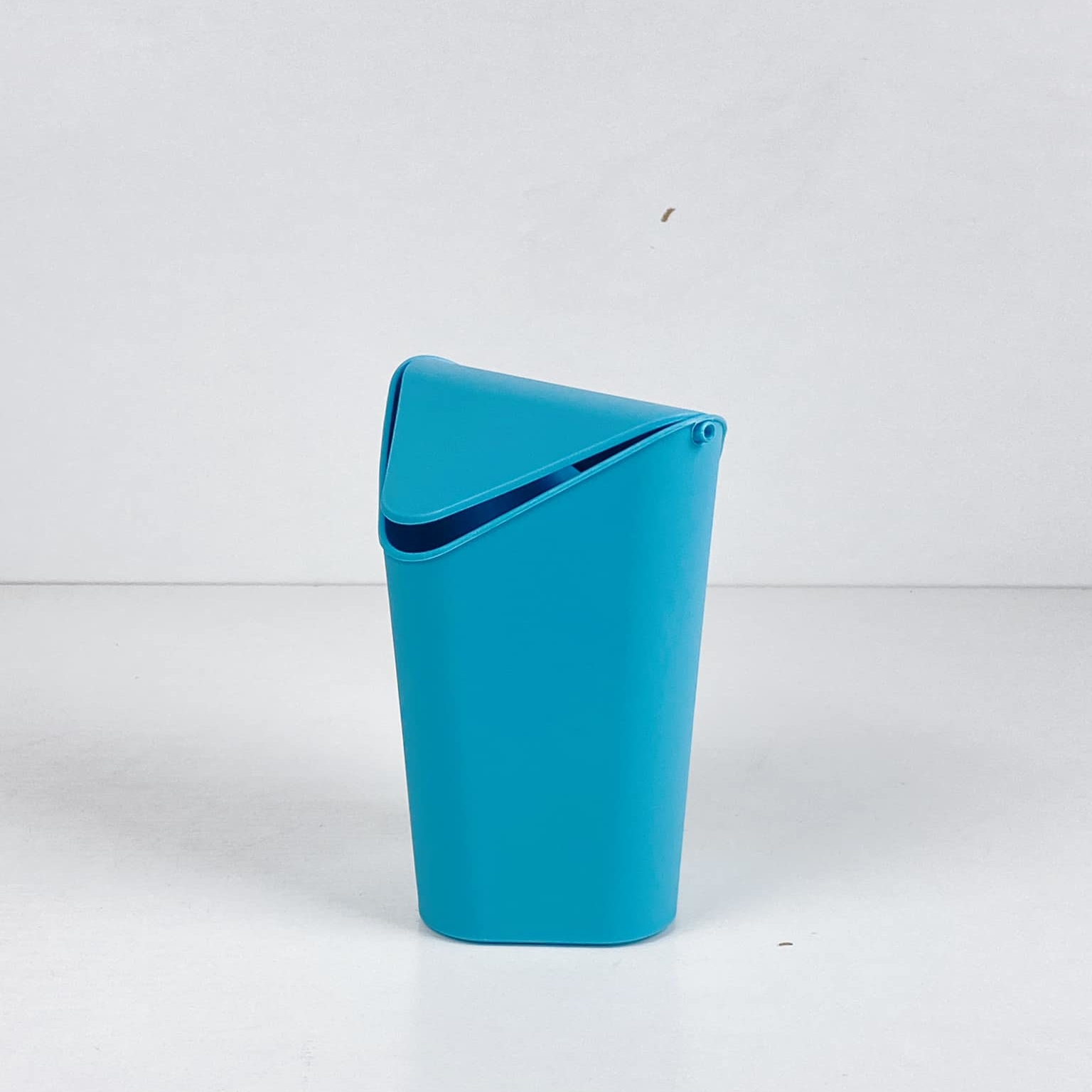 Контейнер для дрібного сміття блакитний пластик