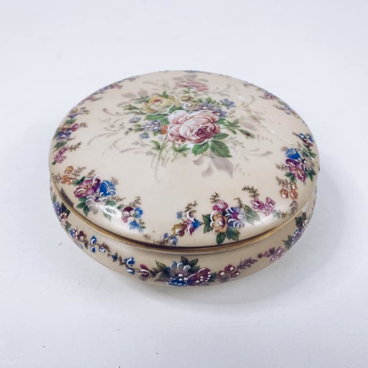 Шкатулка кругла з розписом Троянди порцеляна вінтаж BX-060