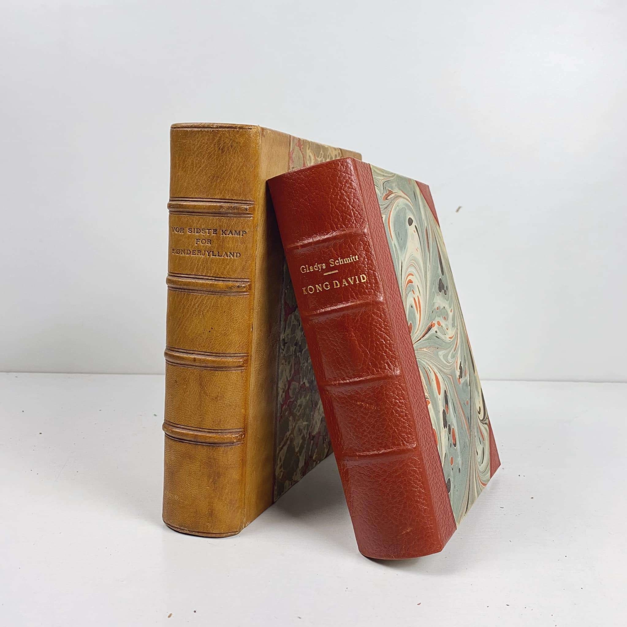 Книга вінтаж європейське видання шкіряна палітурка 7