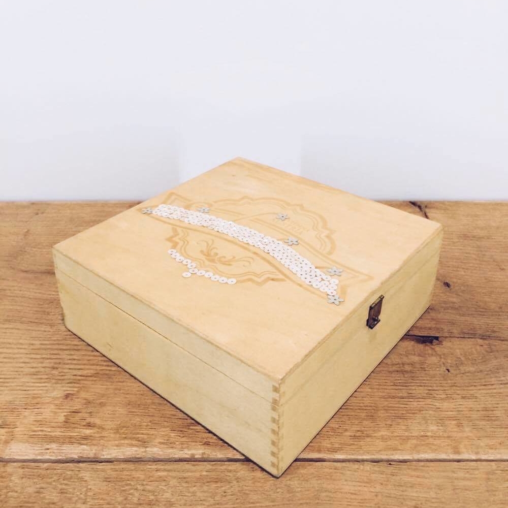 Коробка св-дерево BX-007