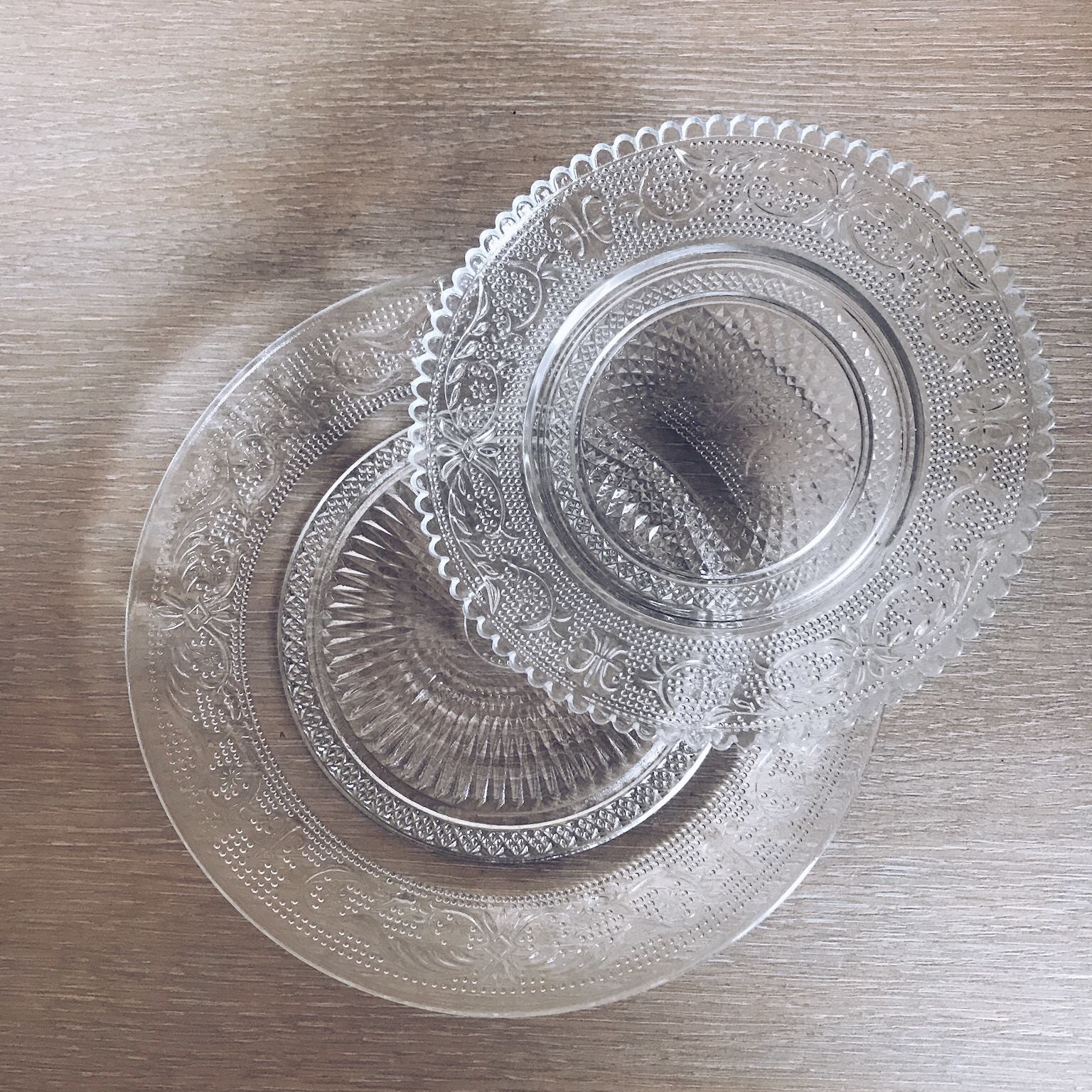 Тарілка рельєфне скло GS-016