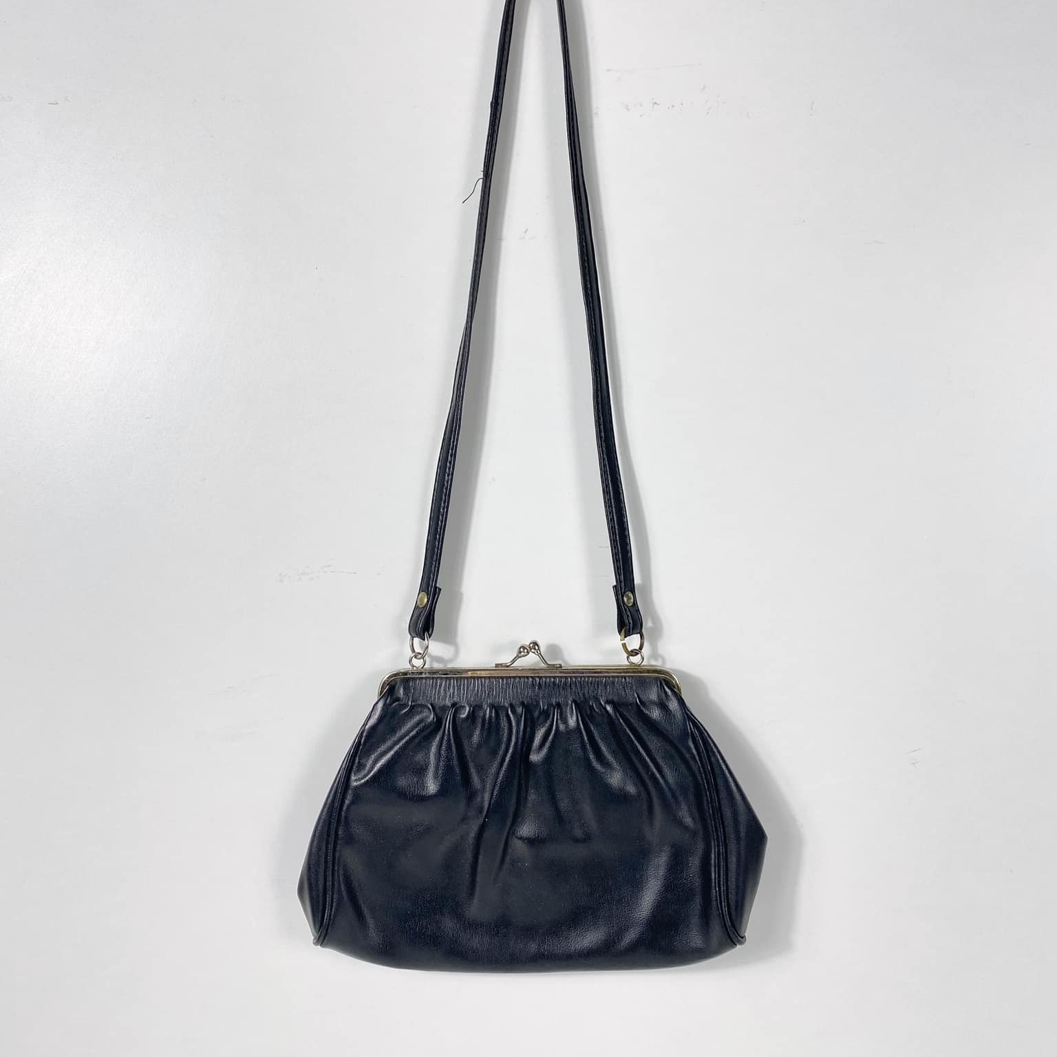 Сумка жіноча чорна штучна шкіра MB-104