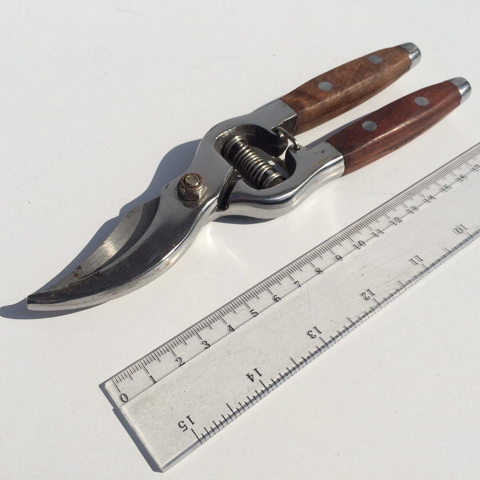 Секатор дерево/метал