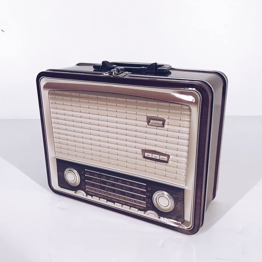 Коробка у вигляді ретро радіо метал коричнева BX-080