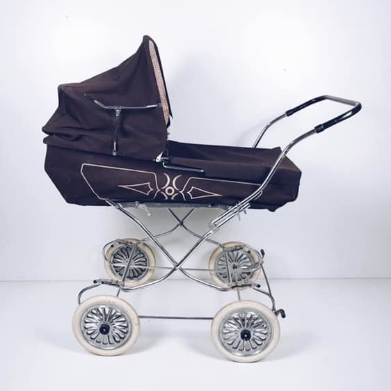 Коляска дитяча для немовлят вінтаж коричнева