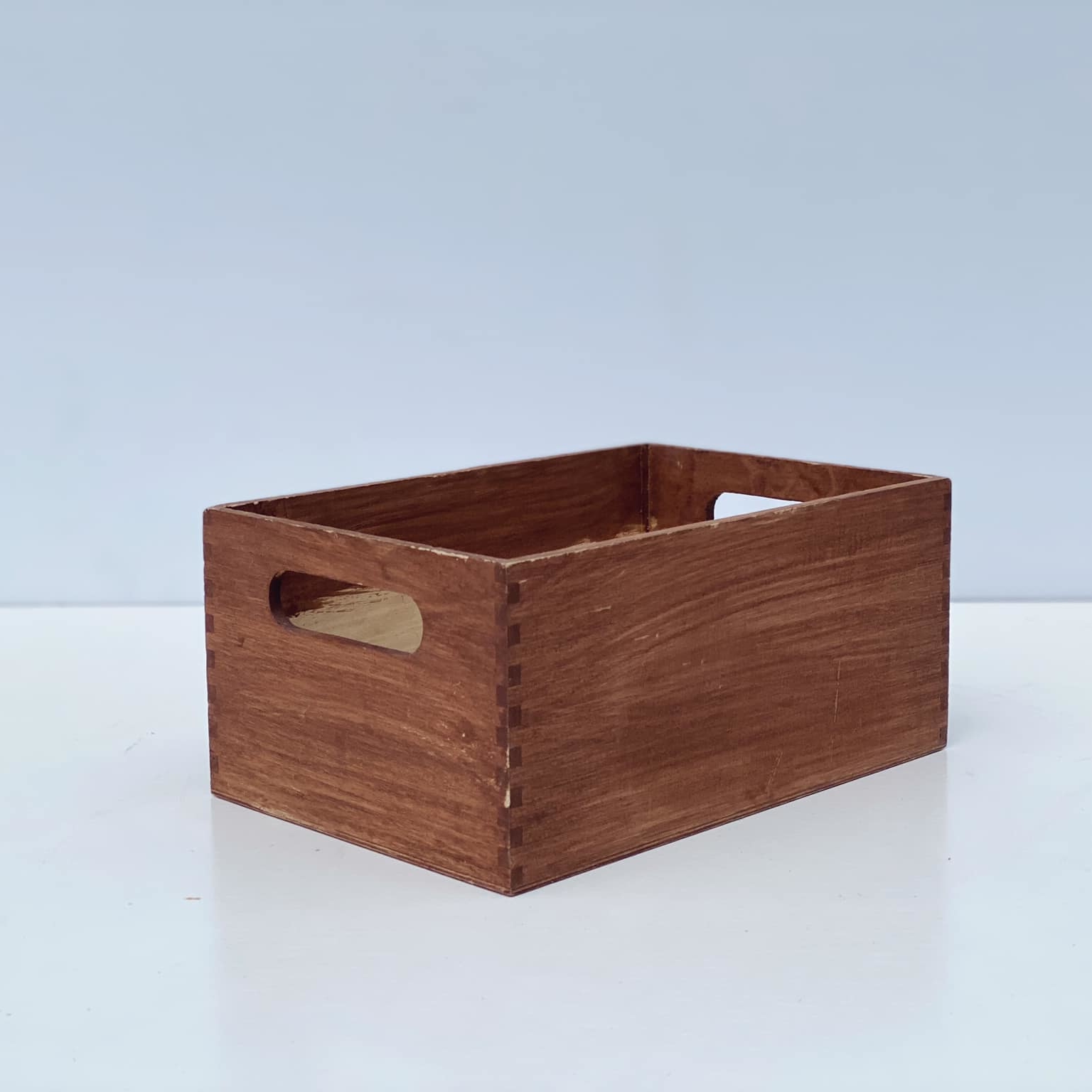 Ящик №15 з прорізними ручками коричневий фанера