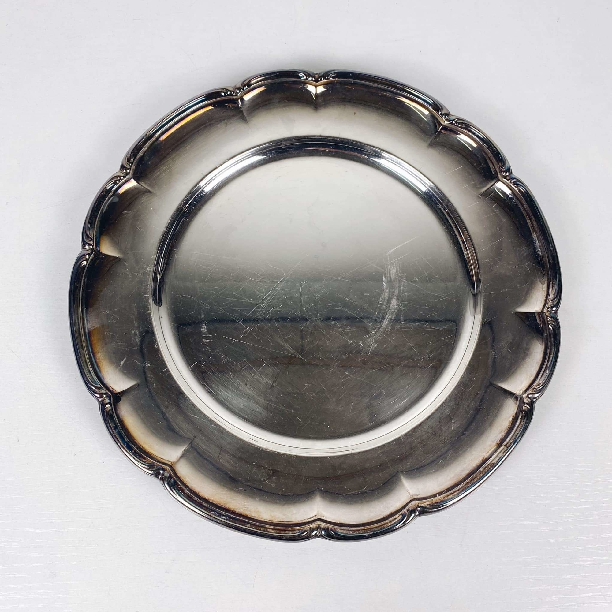 Блюдо кругле фігурний край рельєфний декор столове срібло вінтаж PS-075