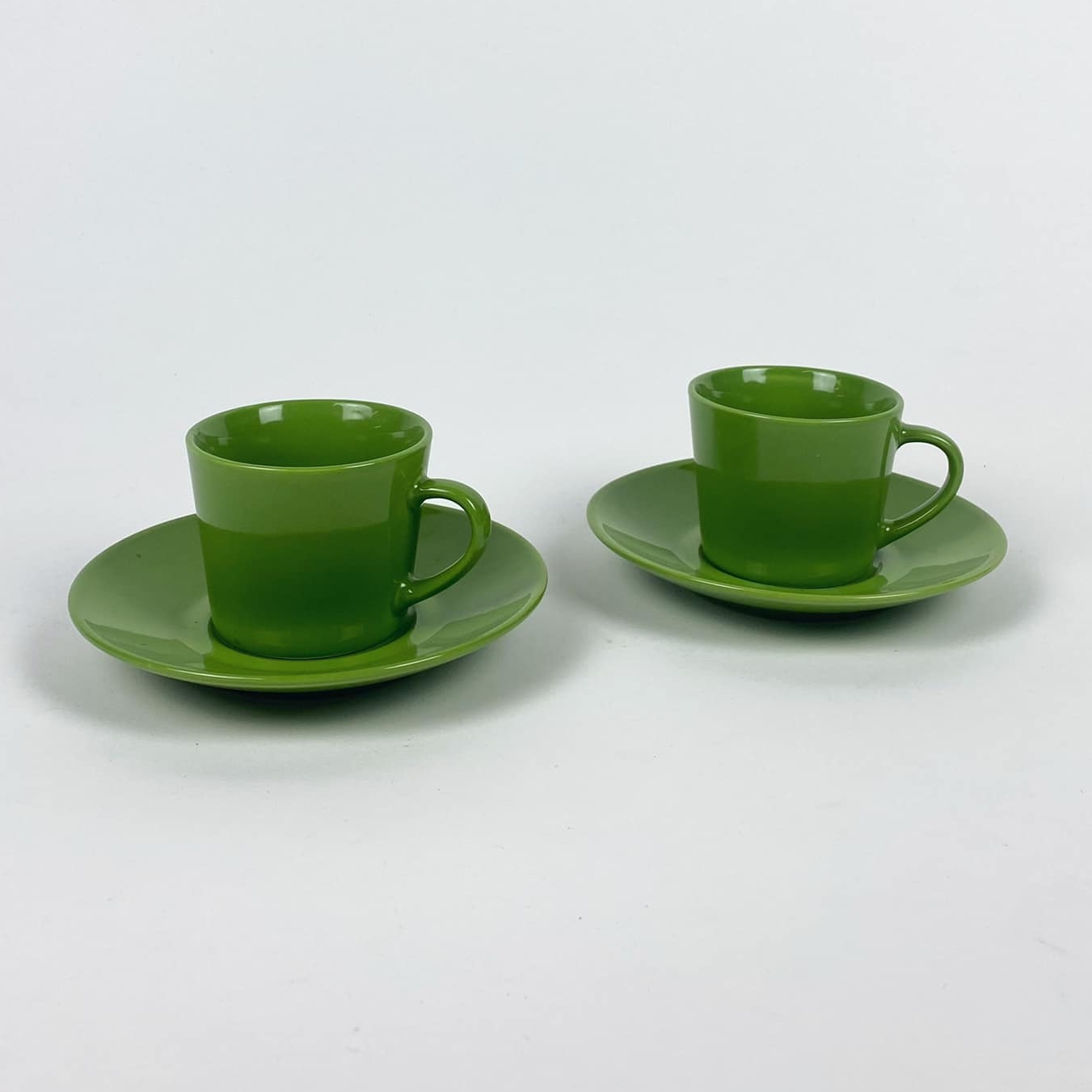 Чашка з блюдцем зелена кераміка TE-152
