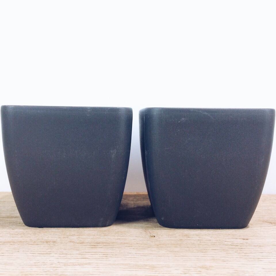 Кашпо мале пластик чорне