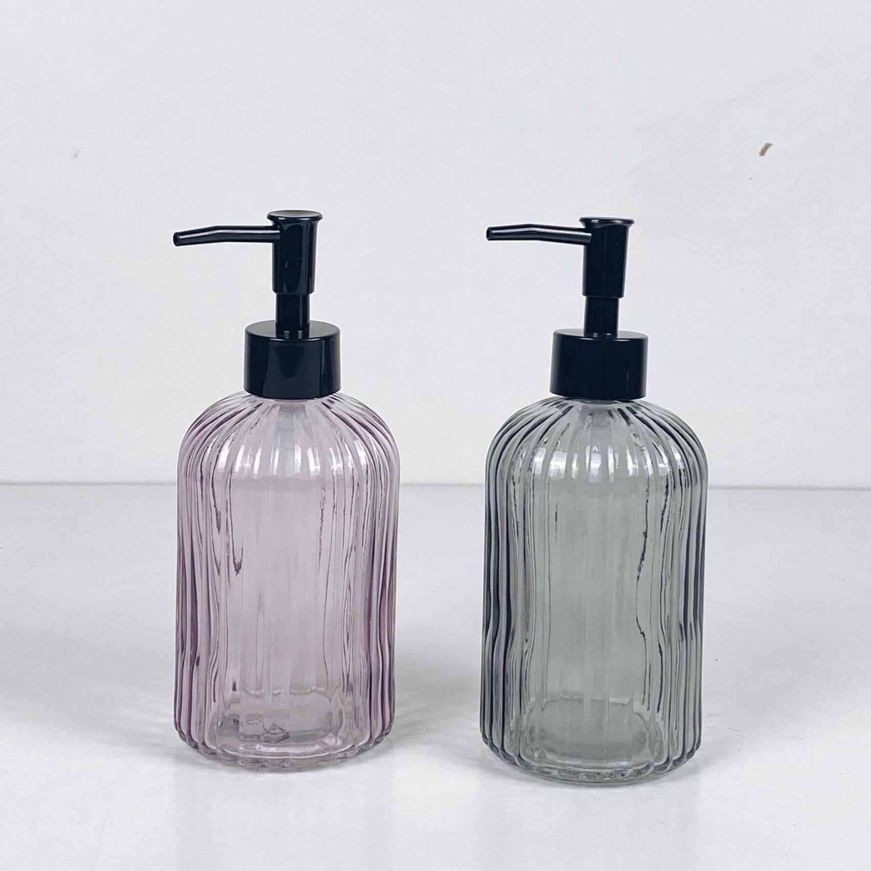 Диспенсер для мила рельєфне скло кольорове BR-008