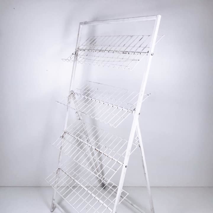 Стійка для журналів біла метал SR-066