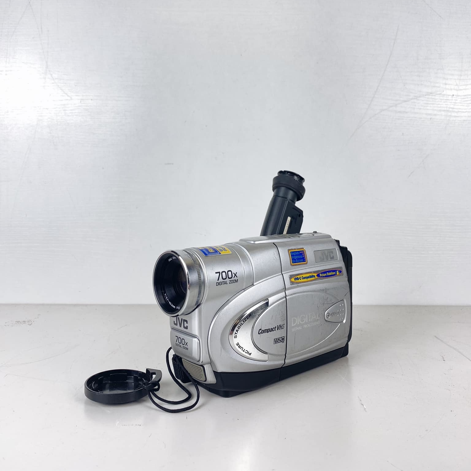 Відеокамера ручна JVC