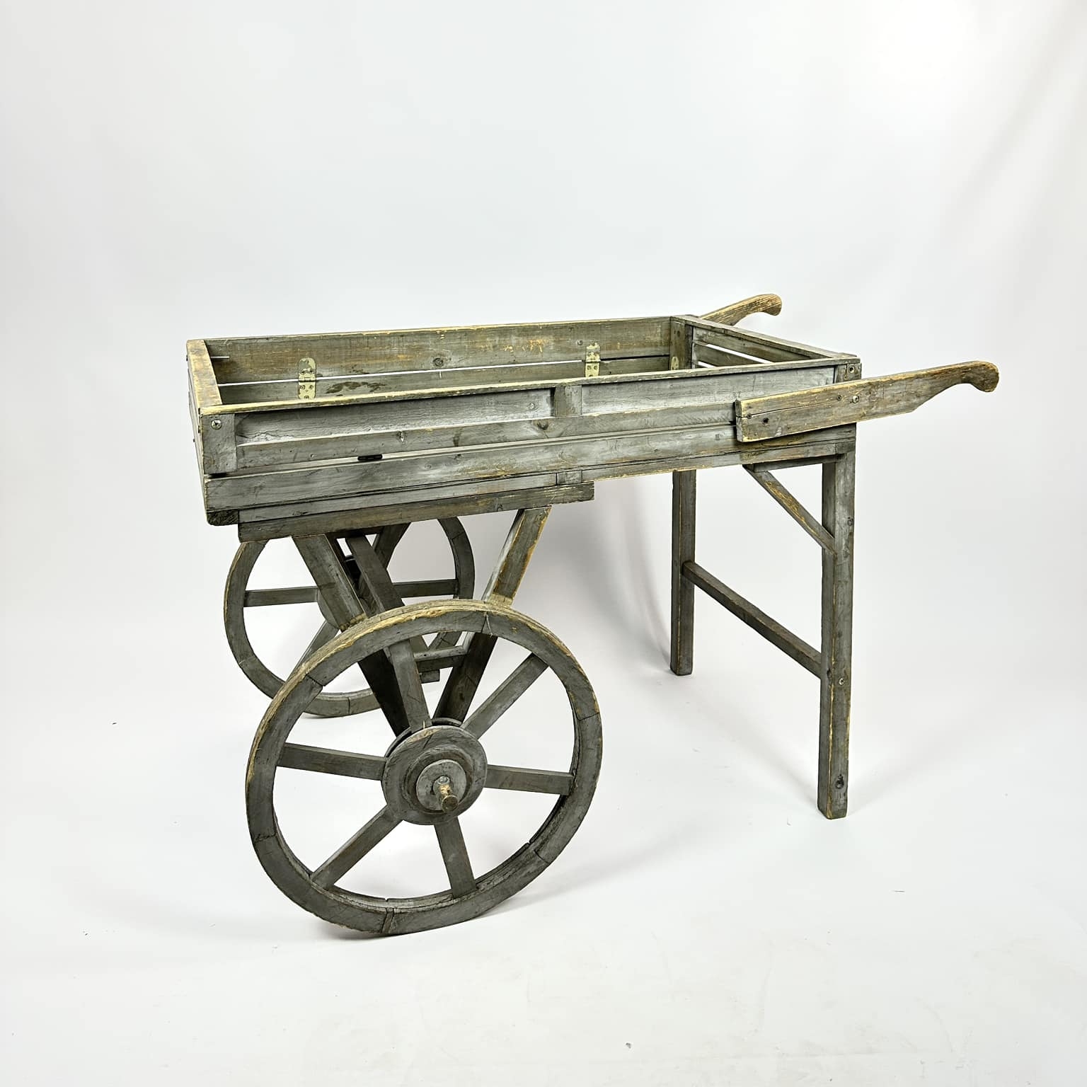 Візок торговельний дерев'яний