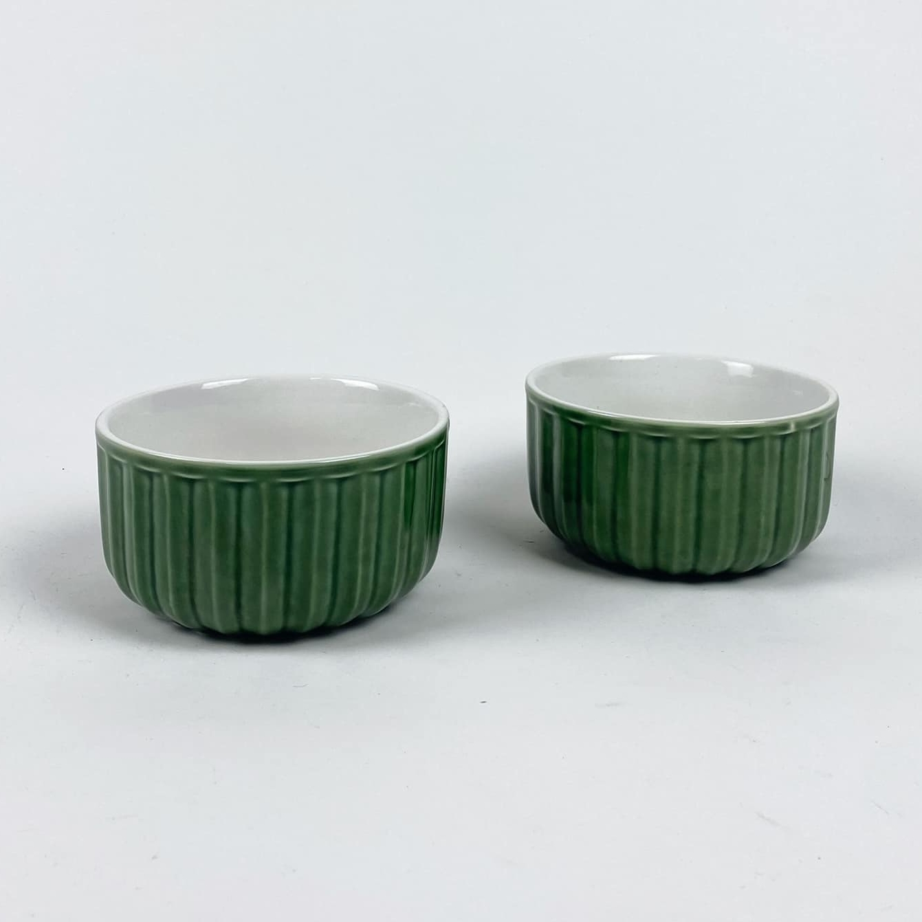 Піала кераміка т-зелений/білий рельєф PP-079