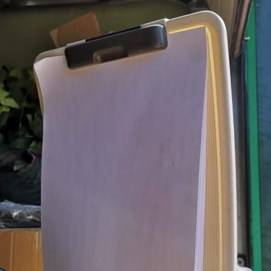 Підставка для інформаційних листів біла пластик